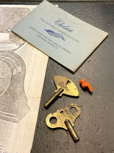 Load image into Gallery viewer, Vintage Chelsea Ship’s Clock Model L-40