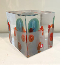 Load image into Gallery viewer, Oiva Toikka for Nuutajarvi Annual Cube Glass Paperweight S/N from 2001
