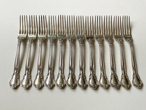 GORHAM STERLING SILVER SET “CHANTILLY” 94 pcs. IN HEART SHAPED CHEST