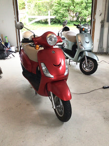 Pair of 2009 SYM Fiddle II Scooters