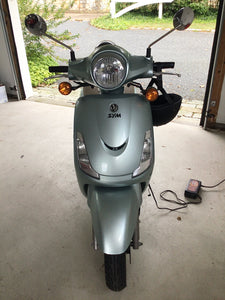 Pair of 2009 SYM Fiddle II Scooters
