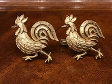Load image into Gallery viewer, Pair of vintage Trifari of Rhode Island rooster cuff links
