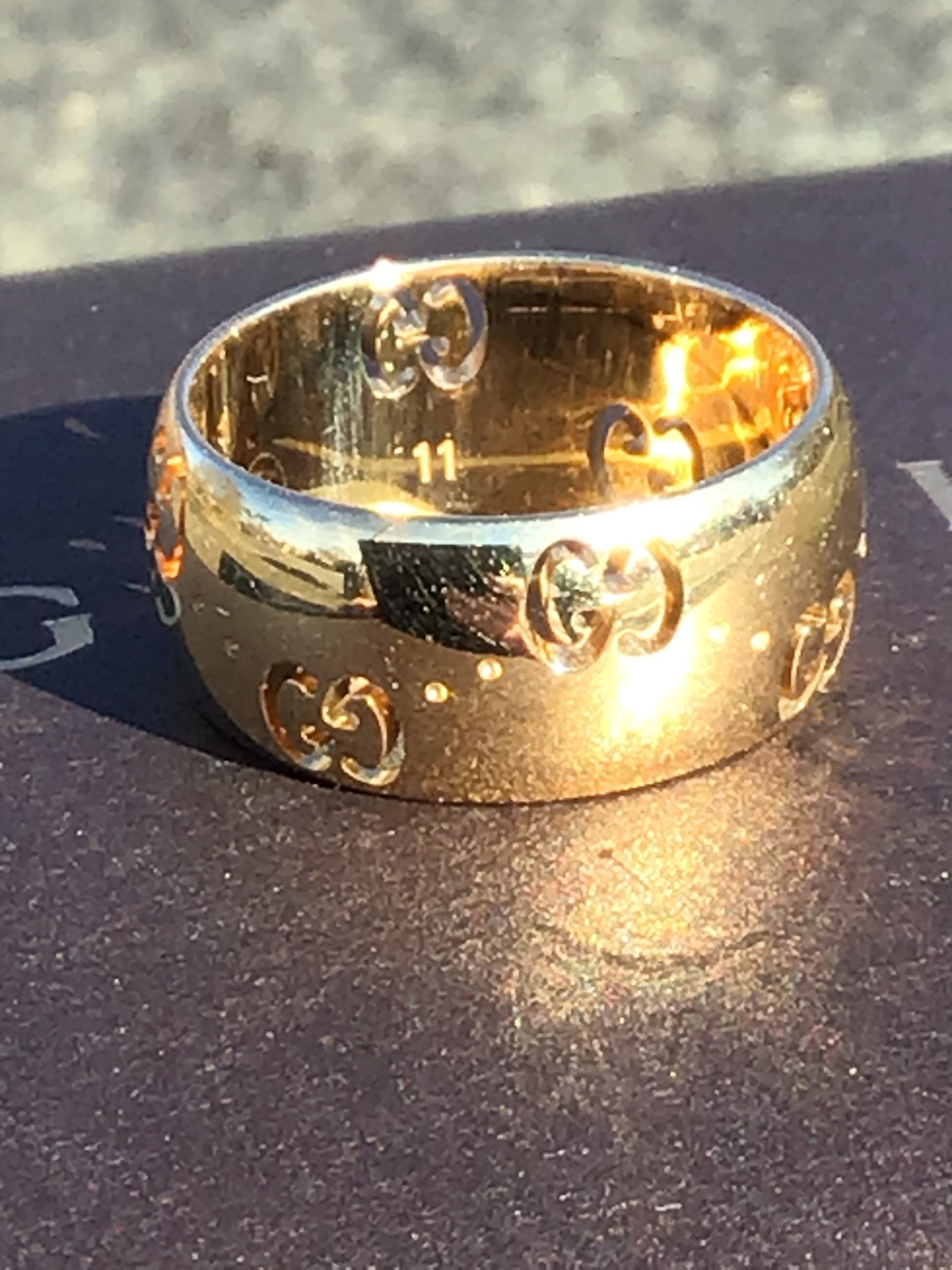 Gucci 18k Gold Icon Ring in Box ~Size 5.75~